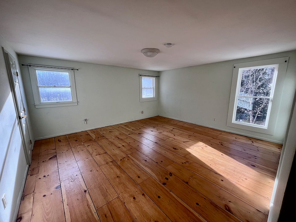 Southeast bedroom