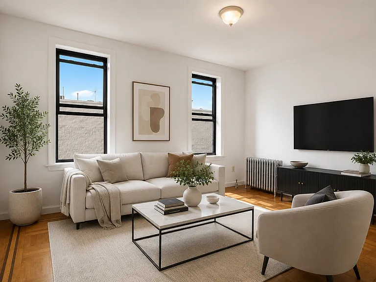 165 Pinehurst Ave #5D — Photo 1