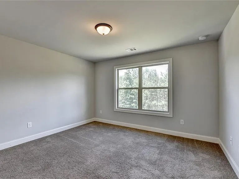 235 Bella Dr — Photo 71