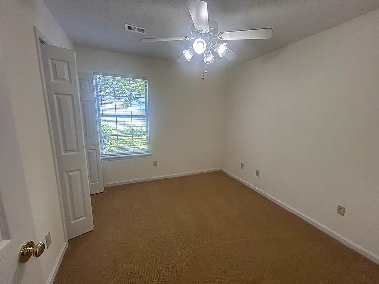 2445 Meadowlark Ln — Photo 15