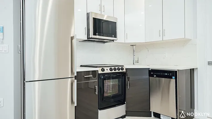 Rented by Nooklyn NYC LLC | media 19