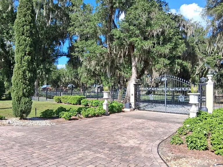 915 Old Welcome Rd — Photo 22