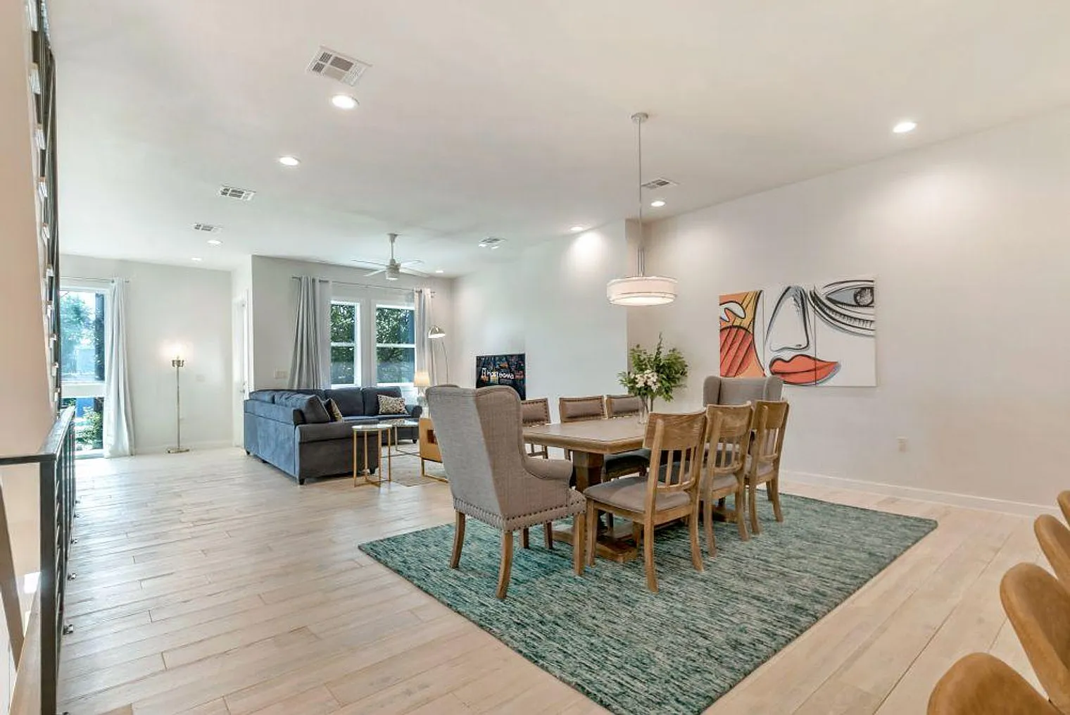 4 bed, 3.0 bath, 2389 sqft, $10,000 — Photo 2