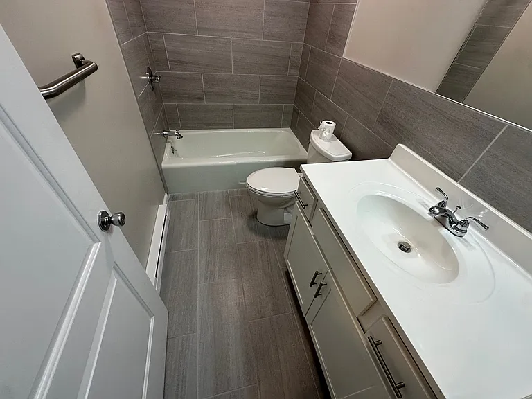 Fairfield Apartments — Photo 12