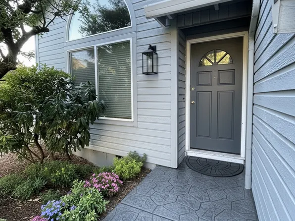8941 SW 13th Ave, Portland, OR 97219