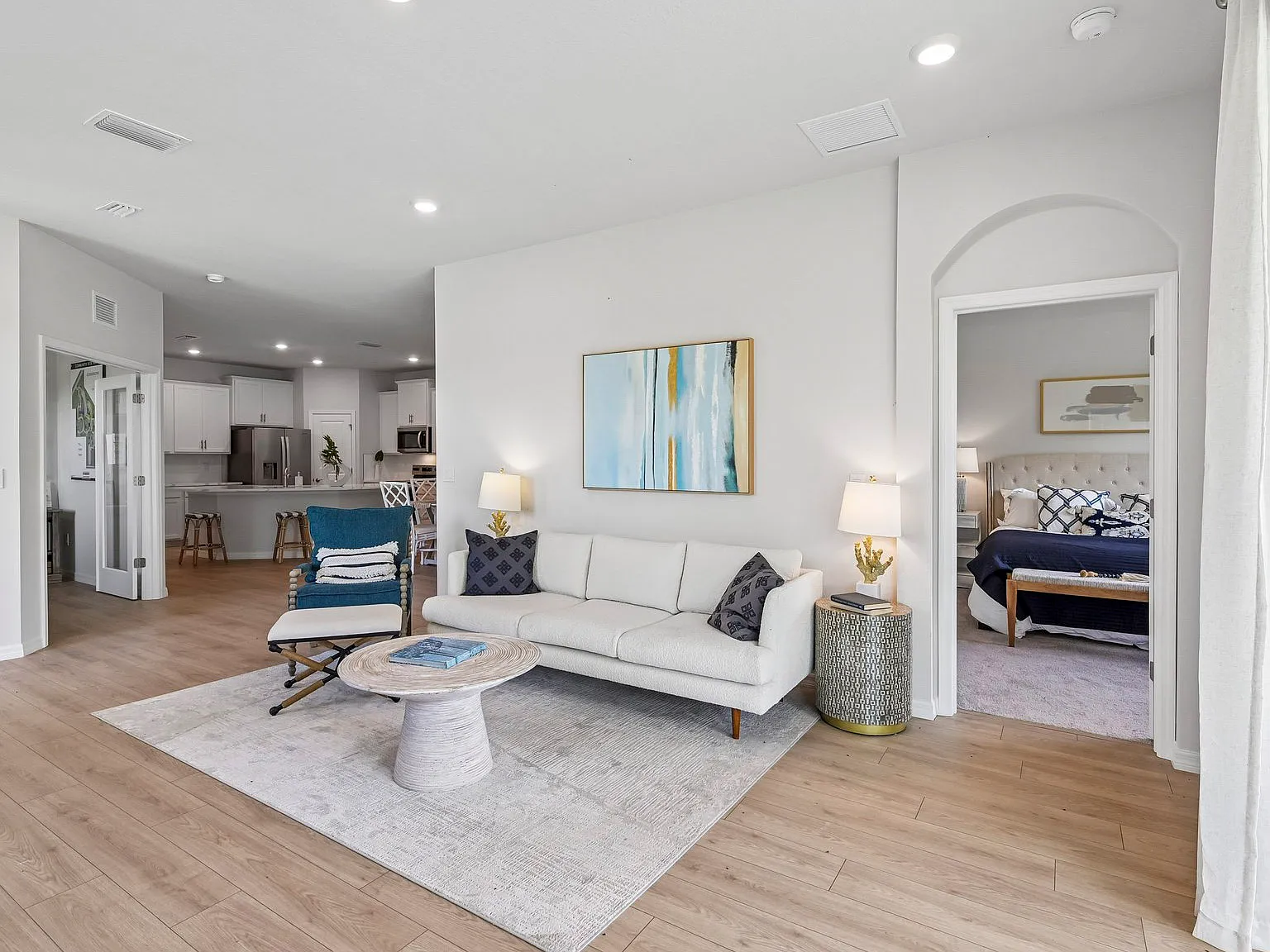 3 bed, 1565 sqft, $2,999 — Photo 1