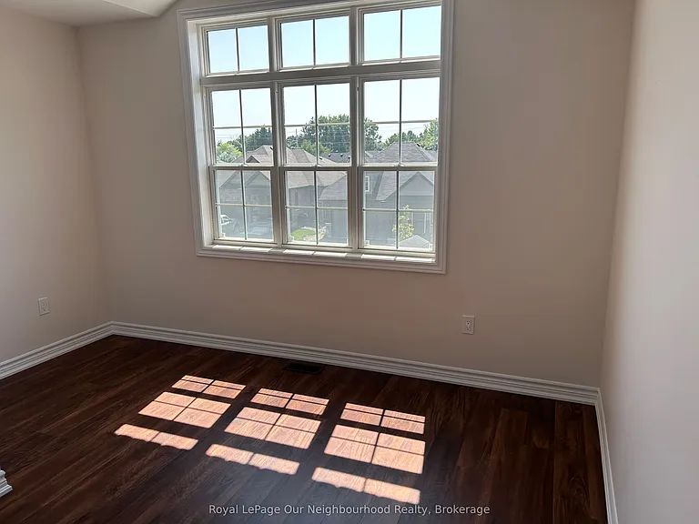 484 Joseph Gale St — Photo 14