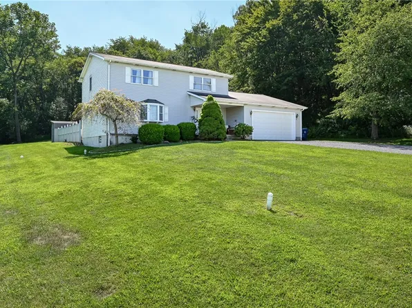 801 Millview St, Ellwood City, PA 16117