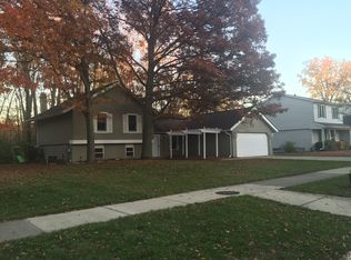 3876 Bristol Dr, Troy, MI