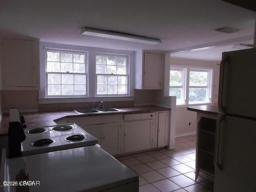 3rd image of 316 N Cove Blvd