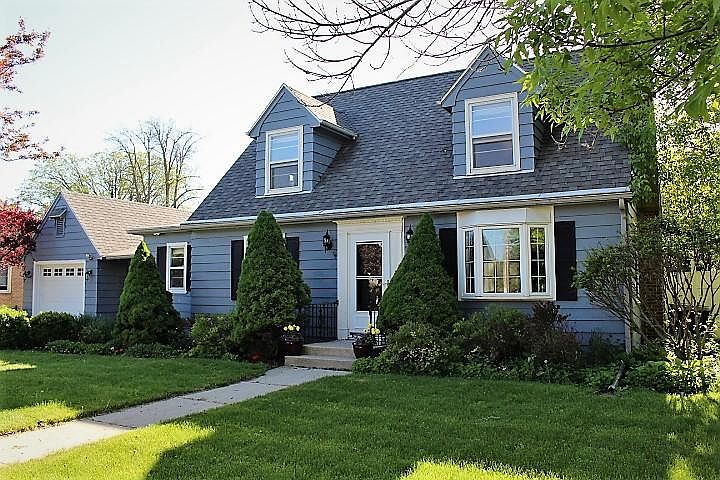 1st image of 2716 Lakeshore Dr