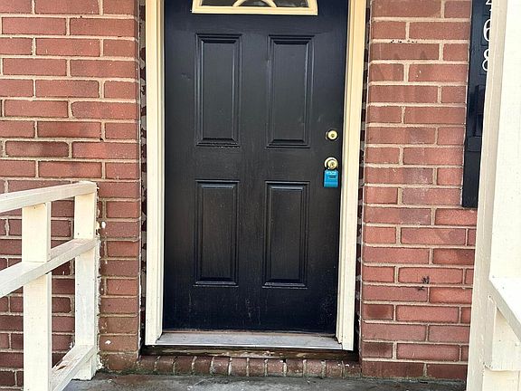 2nd image of 468 Loring Dr