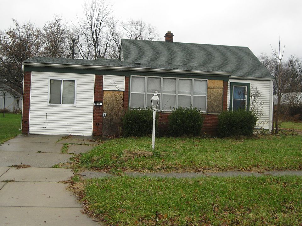 1st image of 26641 Norfolk St