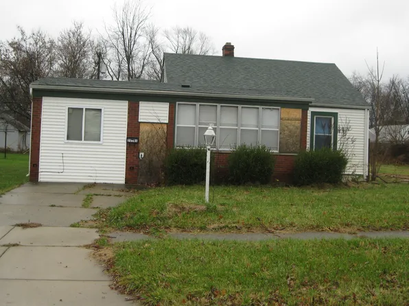 26641 Norfolk St, Dearborn Heights, MI 48141