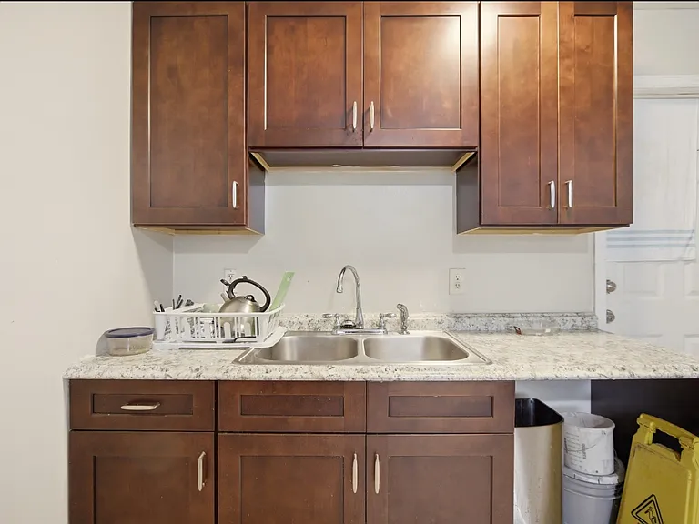 834 Drummond St SW #1 — Photo 3