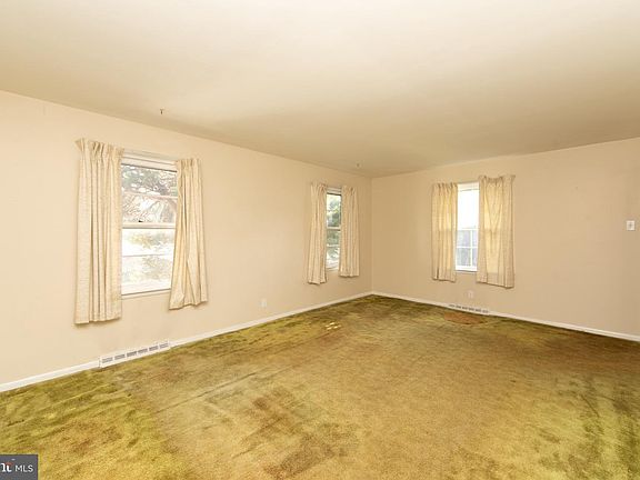 5th image of 101 Green Ridge Rd