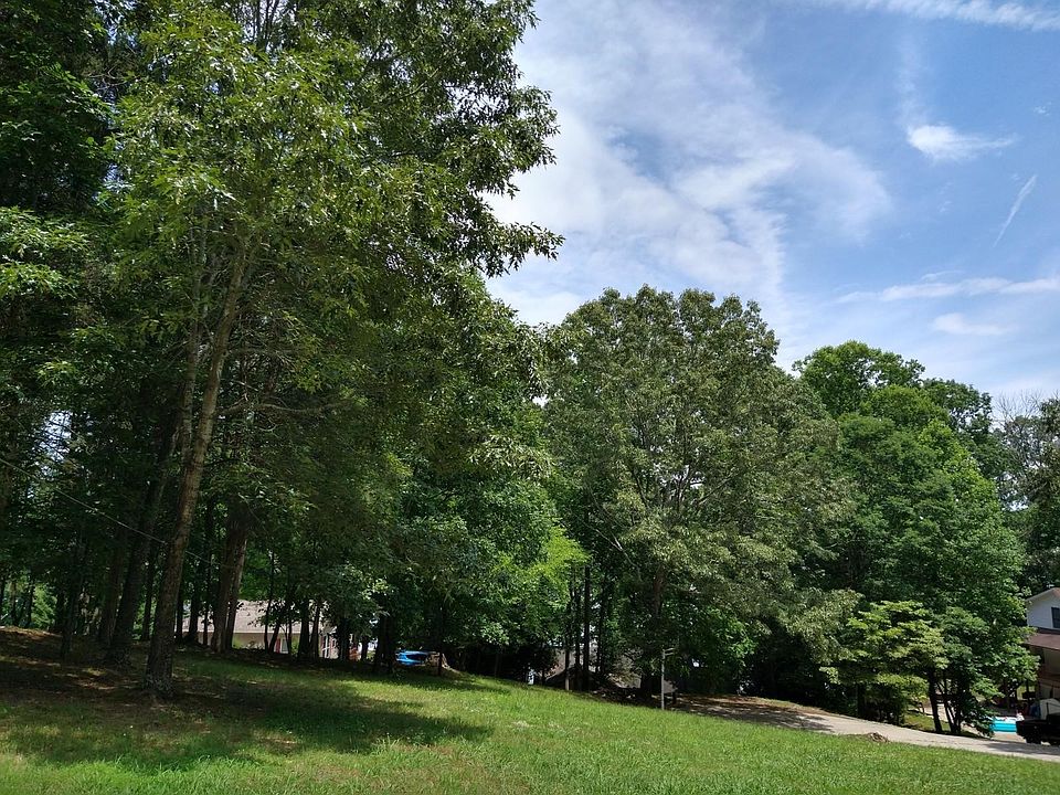 2nd image of 46 Pin Oak Dr #46