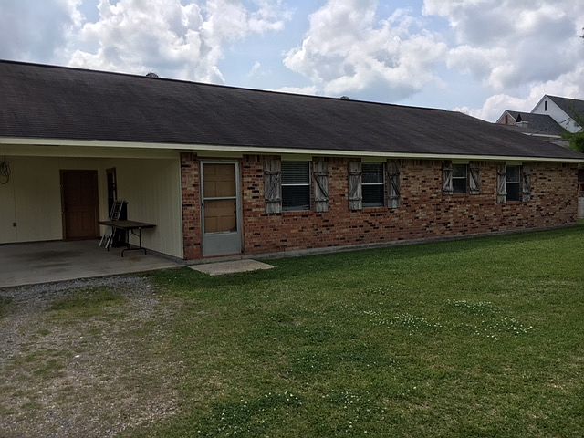 1st image of 1617 False River Dr