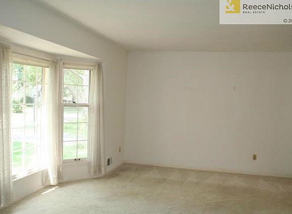 Large living room.