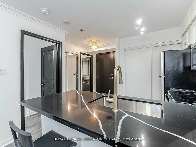 323 Richmond St E #405 — Photo 3