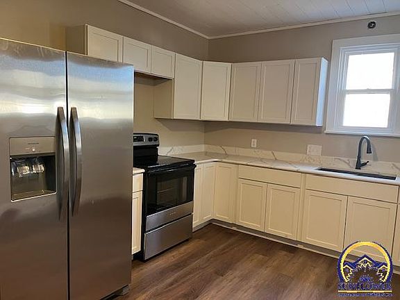 4th image of 803 Ellinwood St