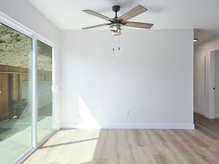 97 Everett St — Photo 39