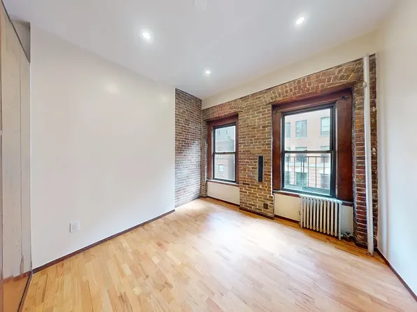 235 West 18th Street image 1 of 13