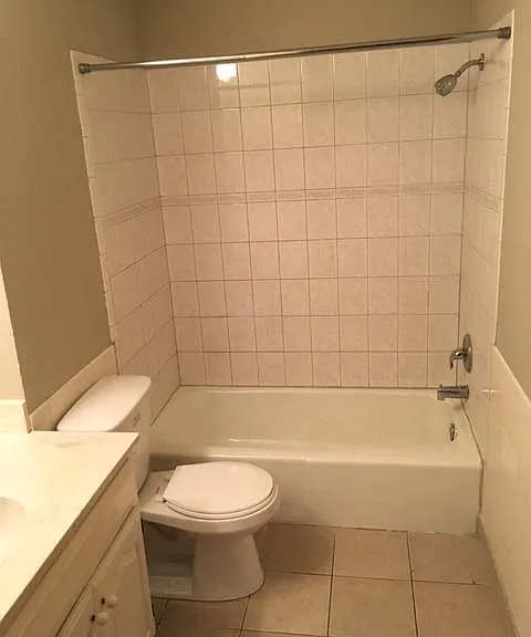 3554 Independence Ave N — Photo 9