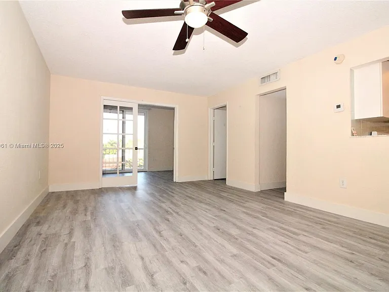 1251 NE 108th St #312 — Photo 10