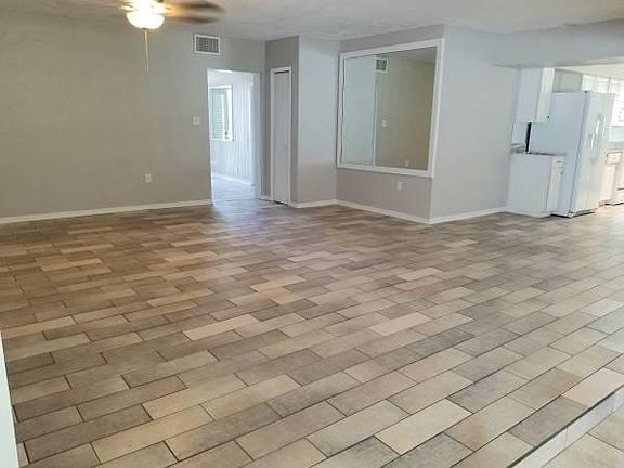 2nd image of 1314 Alicia Ave