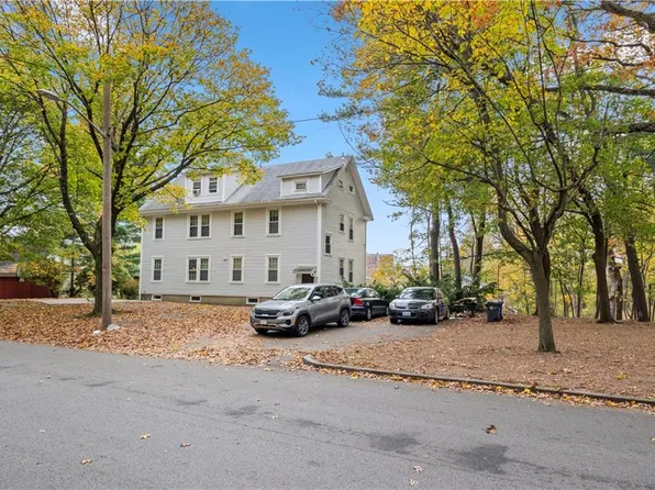 308-310 Pleasant Valley Pkwy, Providence, RI 02908