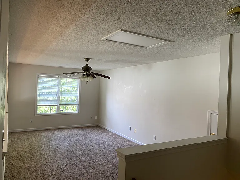 1415 Waterford Green Dr — Photo 10
