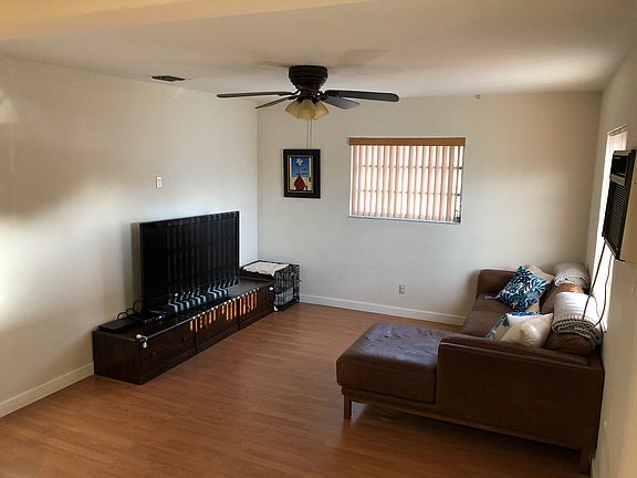 5th image of 3945 SW 62nd Ct