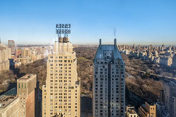 Rented by Douglas Elliman | media 33