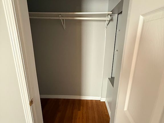 3rd image of 937 N Pontiac Trl APT 1