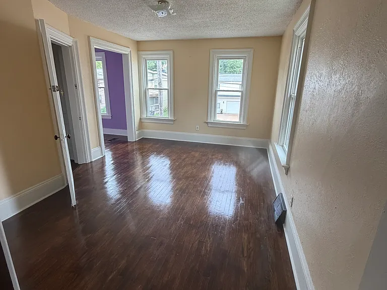 328 Kaufmann Ave — Photo 8