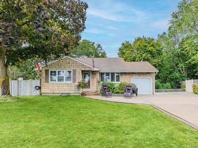 22 Larry Road, Selden, NY, 11784