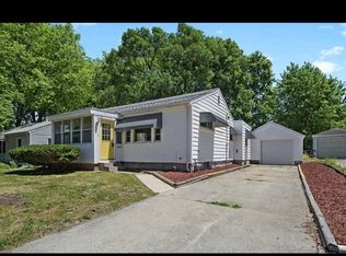 312 N Russell St, Champaign, IL 61821