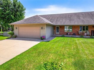 2145 Gateway Pl, Neenah, WI 54956
