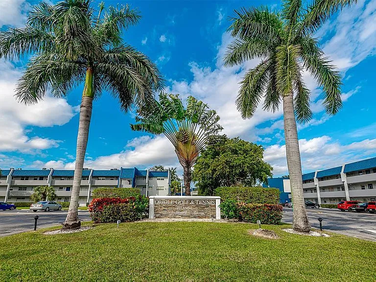 7807 Golf Circle Dr #305 — Photo 1