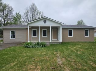 2017 S Waltonville Rd, Mount Vernon, IL 62864