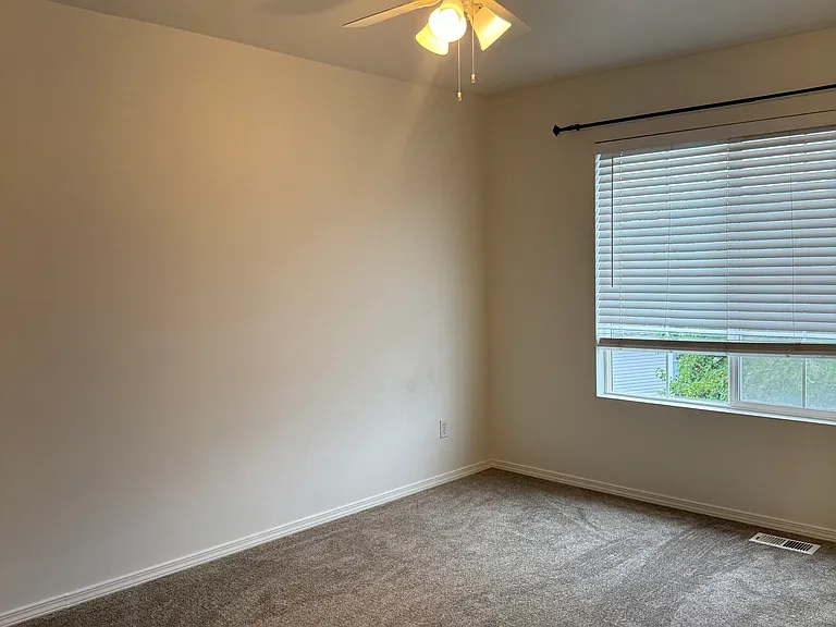 5339 237th Ter SE — Photo 12