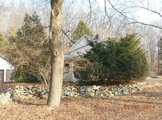 39 Mountain Lake Rd, Belvidere, NJ 07823