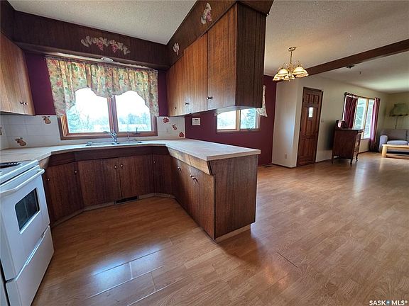 3rd image of 403 Annable STREET