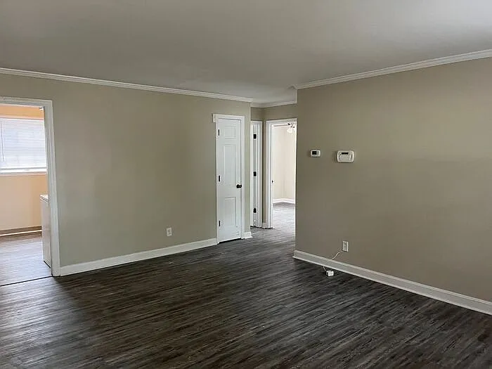 606 Montgomery Ave #2 — Photo 2