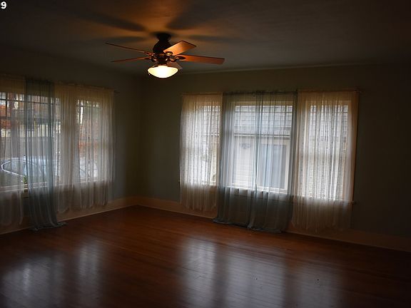5th image of 736 SE Chadwick St