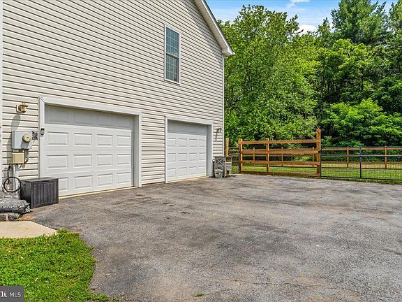 4th image of 161 Sharons Ln