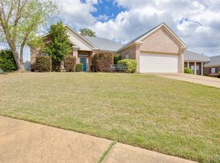 1934 Chancellor Ridge Rd, Prattville, AL 36066
