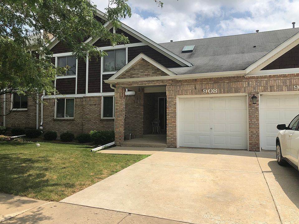 1st image of 908 Thornwood Dr #908