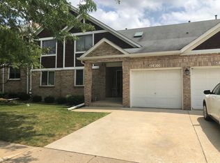 908 Thornwood Dr #908, St Charles, IL 60174
